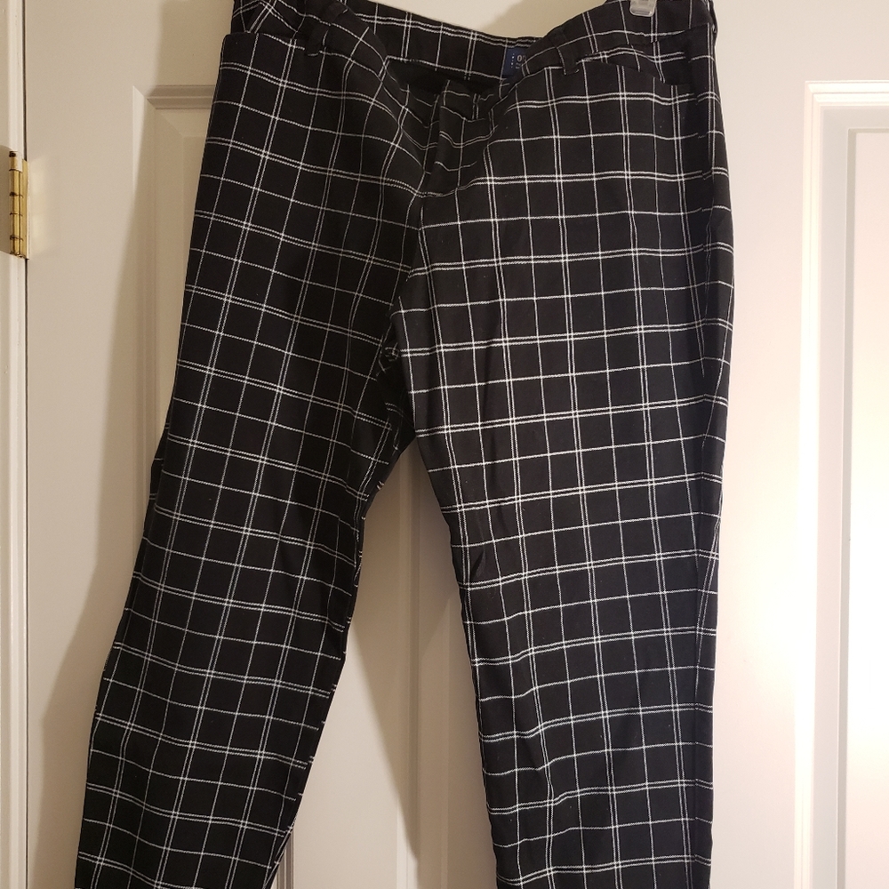 Old Navy pixie pant